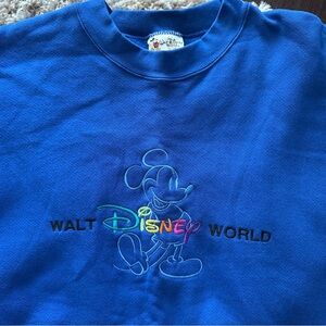 Vintage Disney World embroidered XL crewneck sweatshirt- looks NEW!